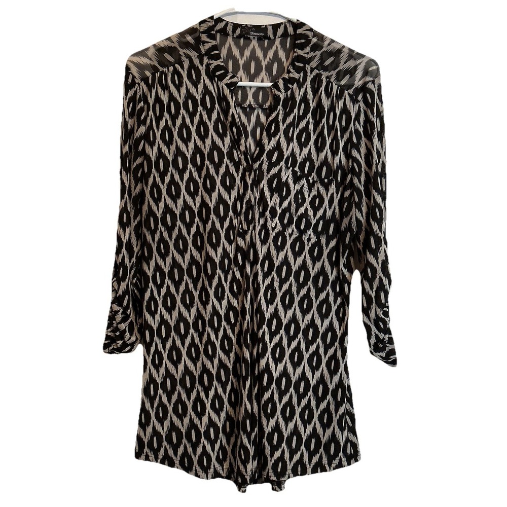 Siren Lily Blouse  Geometric 1/2 Button V-Neck Roll Tab Sleeve Women's - Size XL